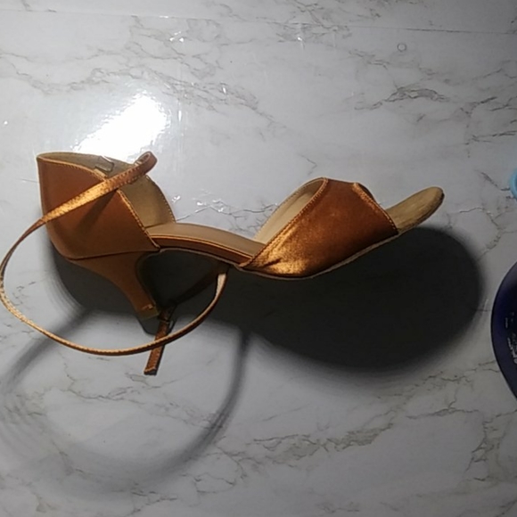 2" Size 10 Move Dance Rita Ballroom Dance Shoe!👡 - Picture 3 of 4